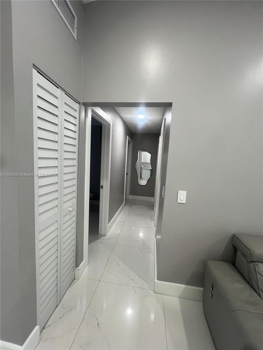 LESLIE ESTATES SEC FIVE - Residential