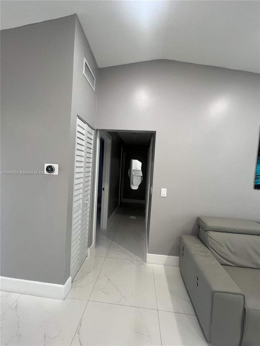 LESLIE ESTATES SEC FIVE - Residential