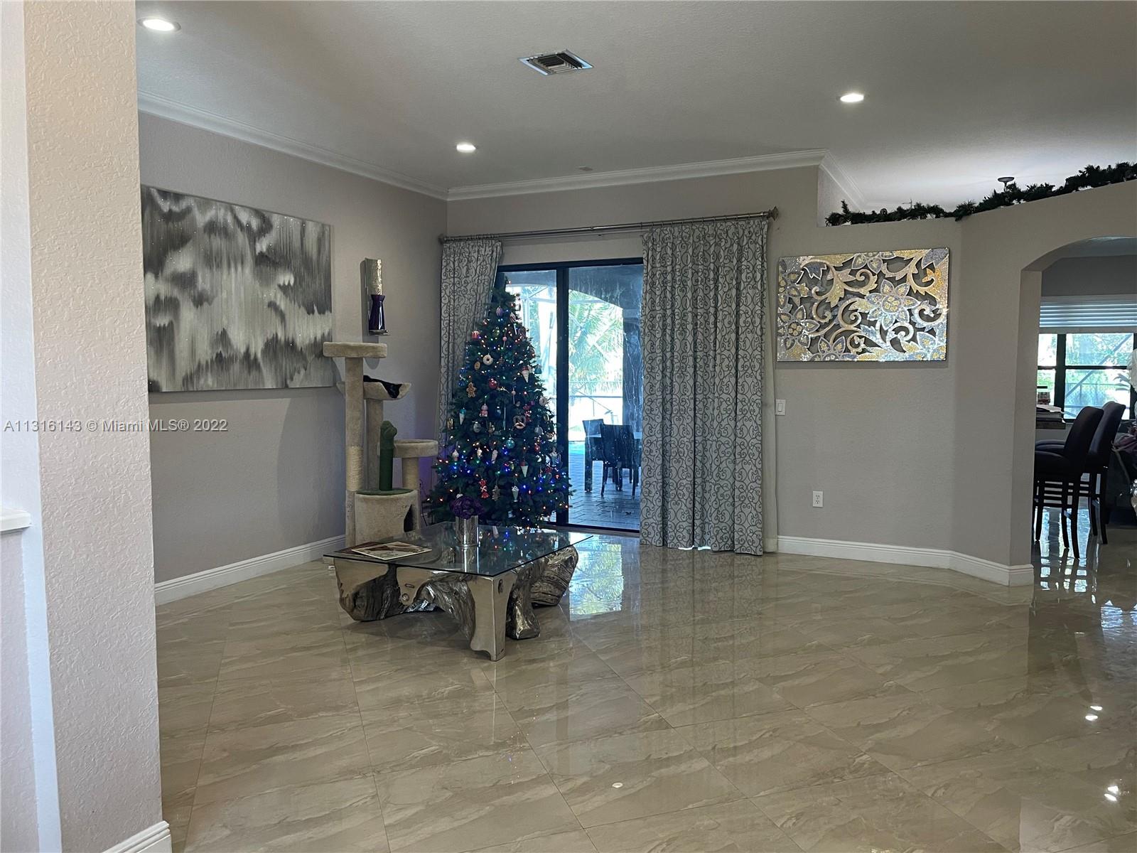 PASADENA AT PEMBROKE SHOR - Residential Lease