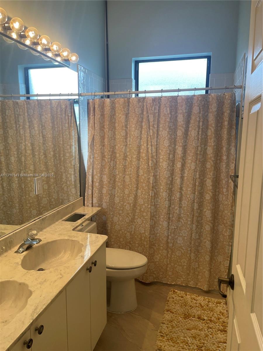 PASADENA AT PEMBROKE SHOR - Residential Lease