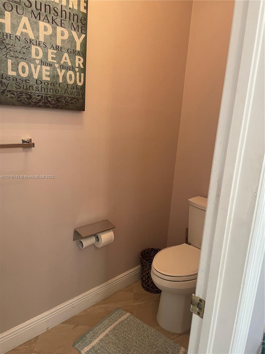 PASADENA AT PEMBROKE SHOR - Residential Lease