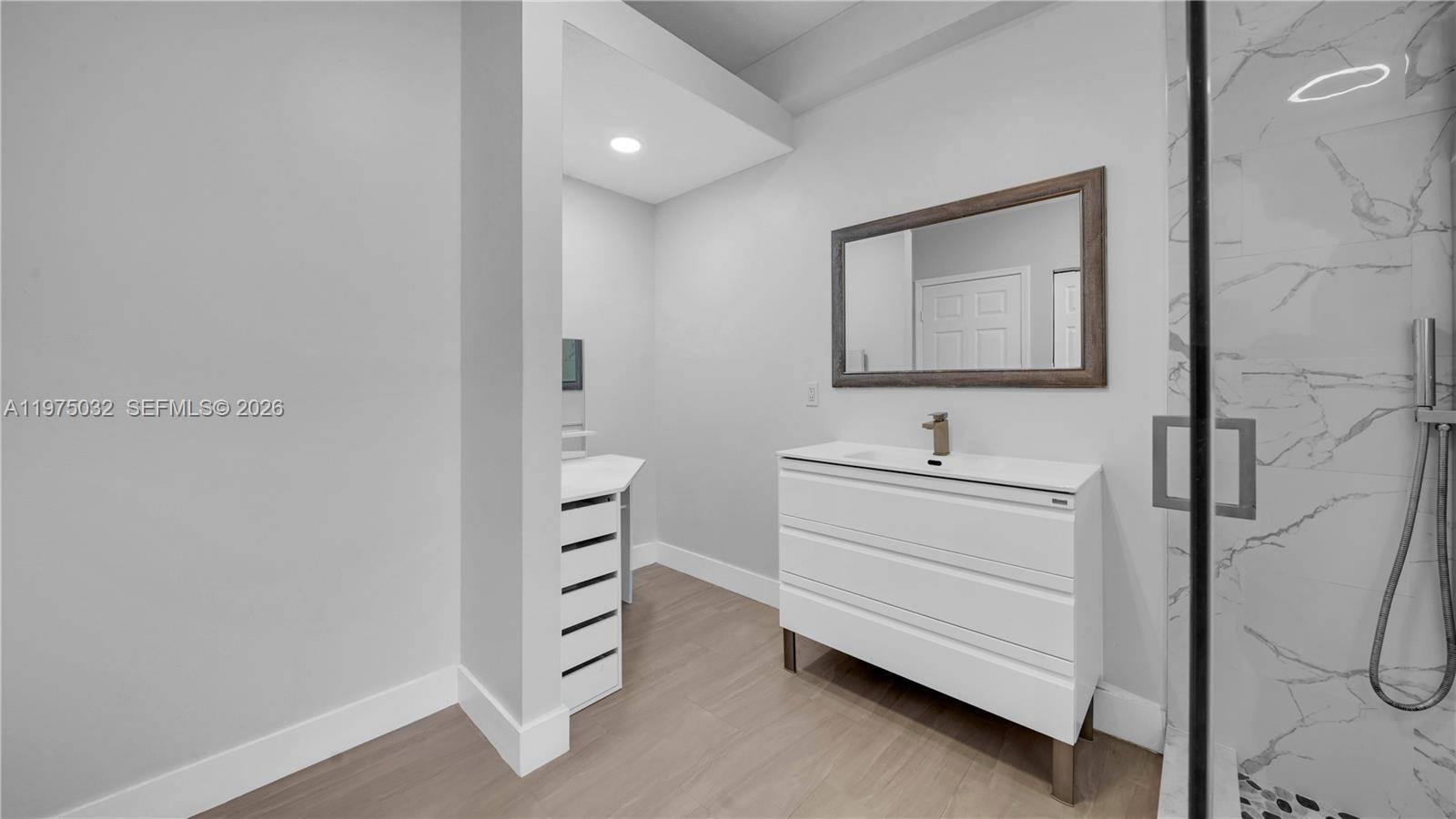 SOMERSET II SOUTH - Residential Lease