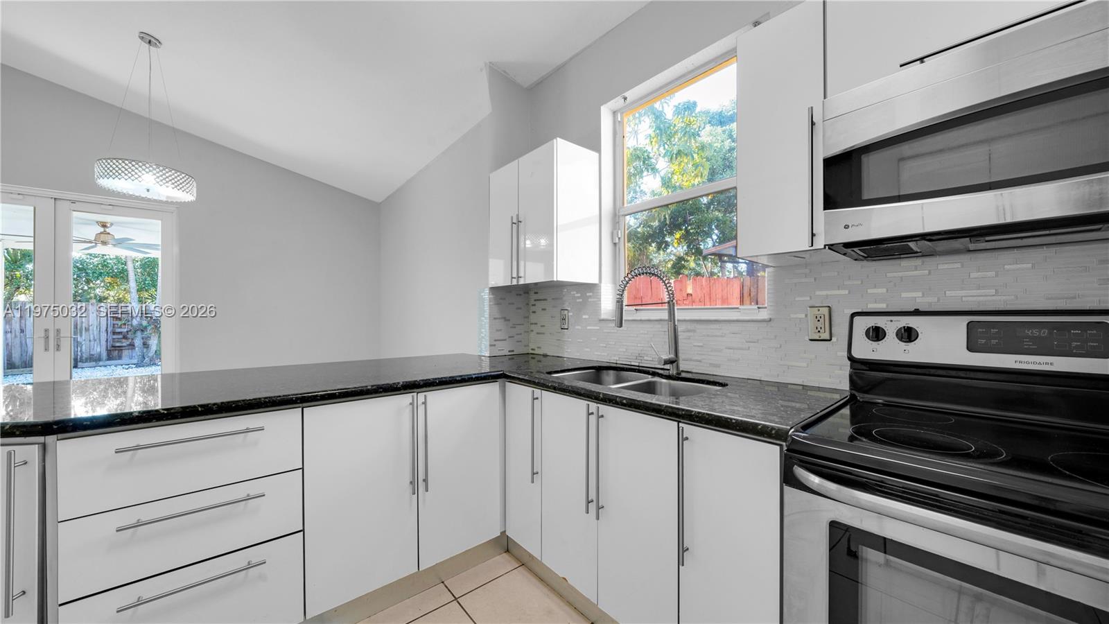 SOMERSET II SOUTH - Residential Lease