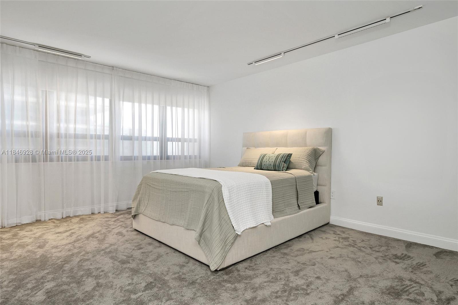 KENILWORTH CONDO - Residential Lease
