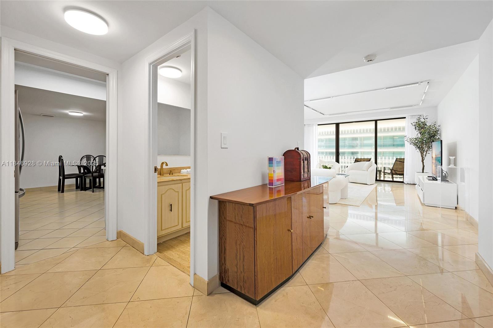 KENILWORTH CONDO - Residential Lease