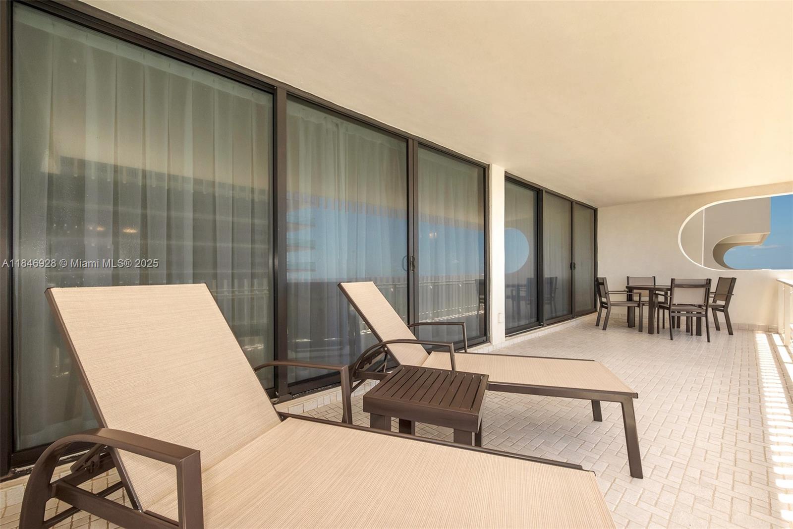 KENILWORTH CONDO - Residential Lease