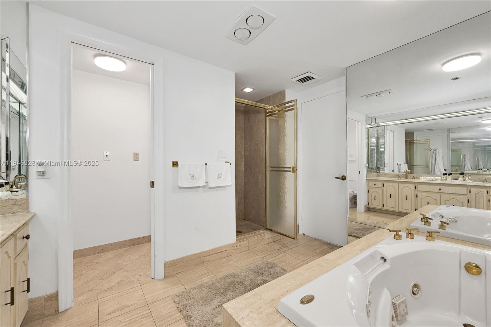 KENILWORTH CONDO - Residential Lease