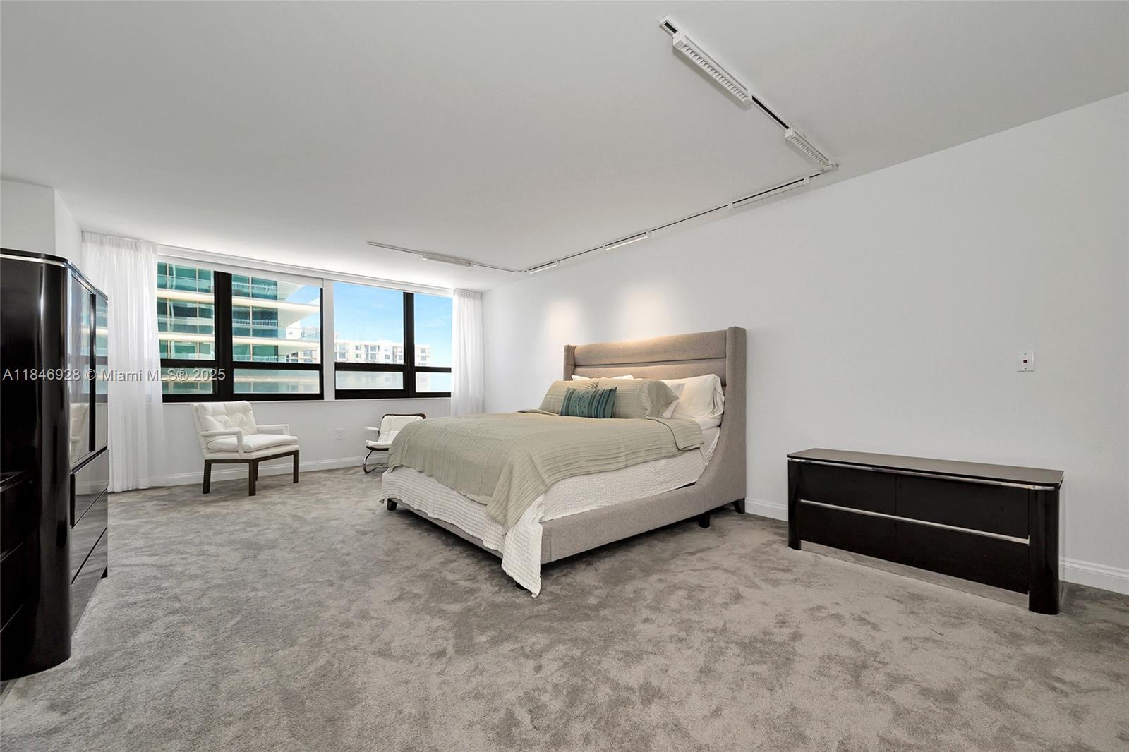 KENILWORTH CONDO - Residential Lease