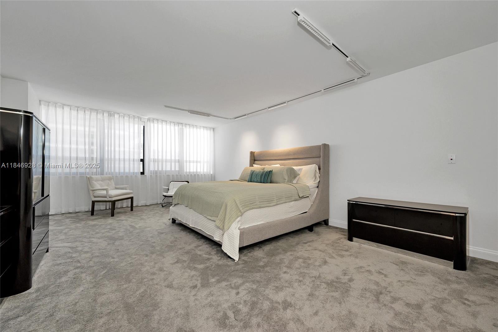 KENILWORTH CONDO - Residential Lease