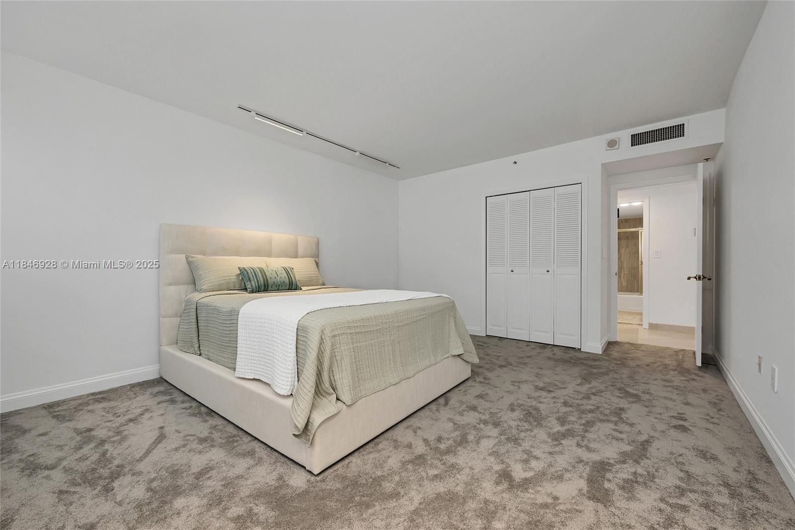 KENILWORTH CONDO - Residential Lease