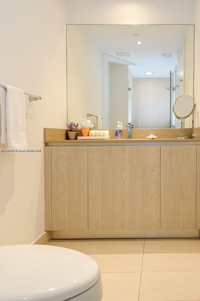 4111 SOUTH OCEAN DRIVE CO - Residential Lease