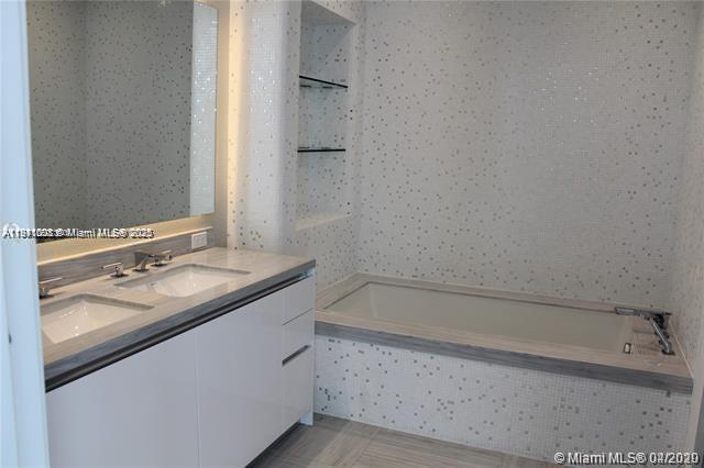 JADE SIGNATURE CONDO - Residential