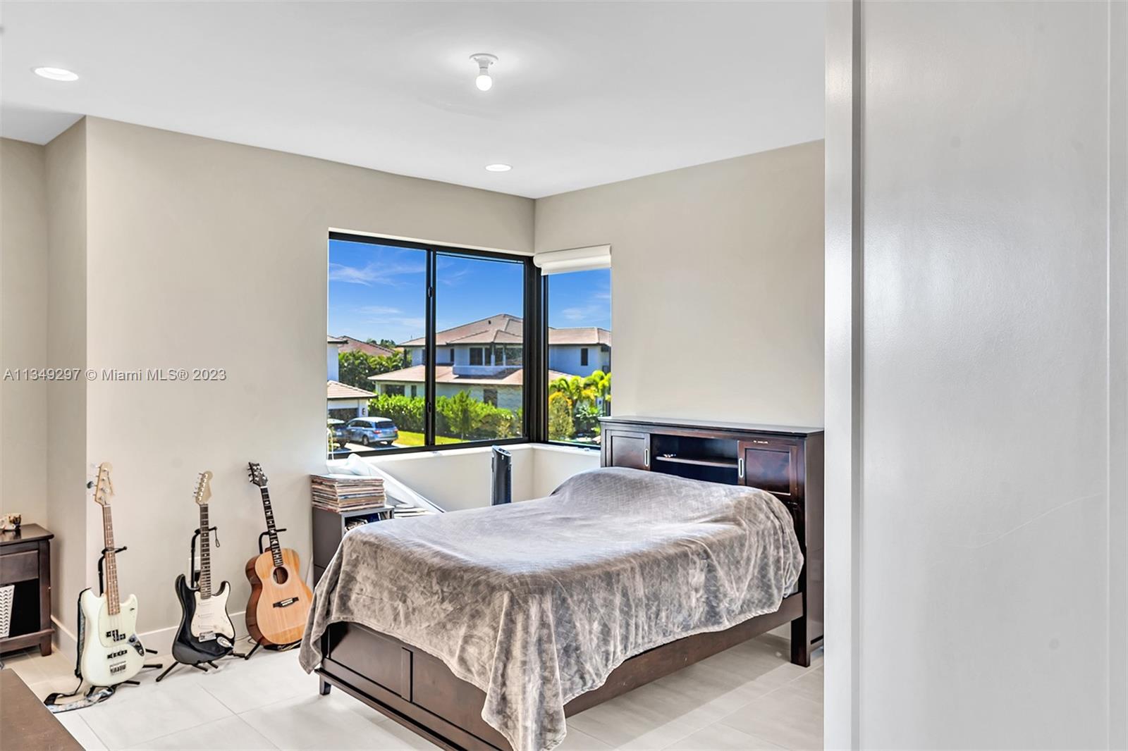 ROYAL ESTATES OF COOPER C - Residential Lease