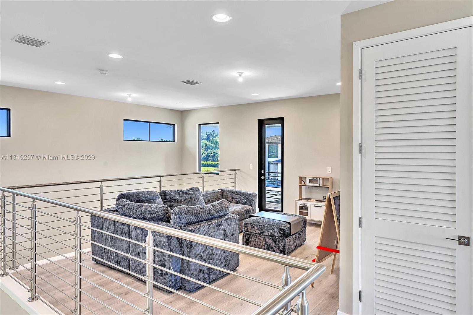 ROYAL ESTATES OF COOPER C - Residential Lease