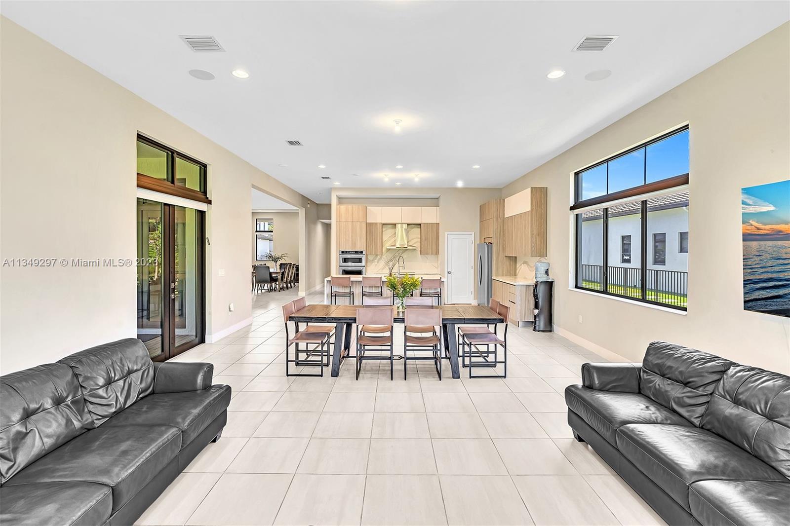 ROYAL ESTATES OF COOPER C - Residential Lease