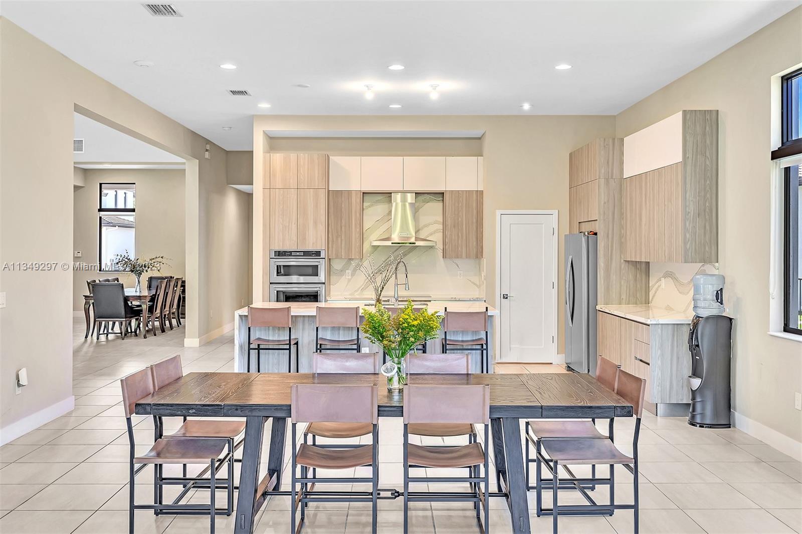 ROYAL ESTATES OF COOPER C - Residential Lease
