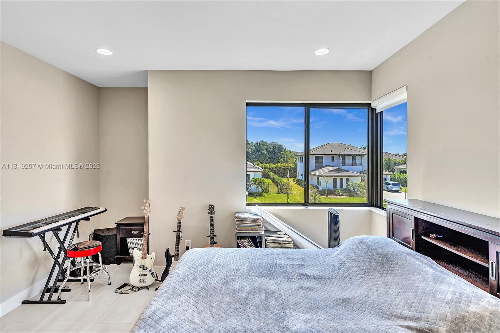 ROYAL ESTATES OF COOPER C - Residential Lease