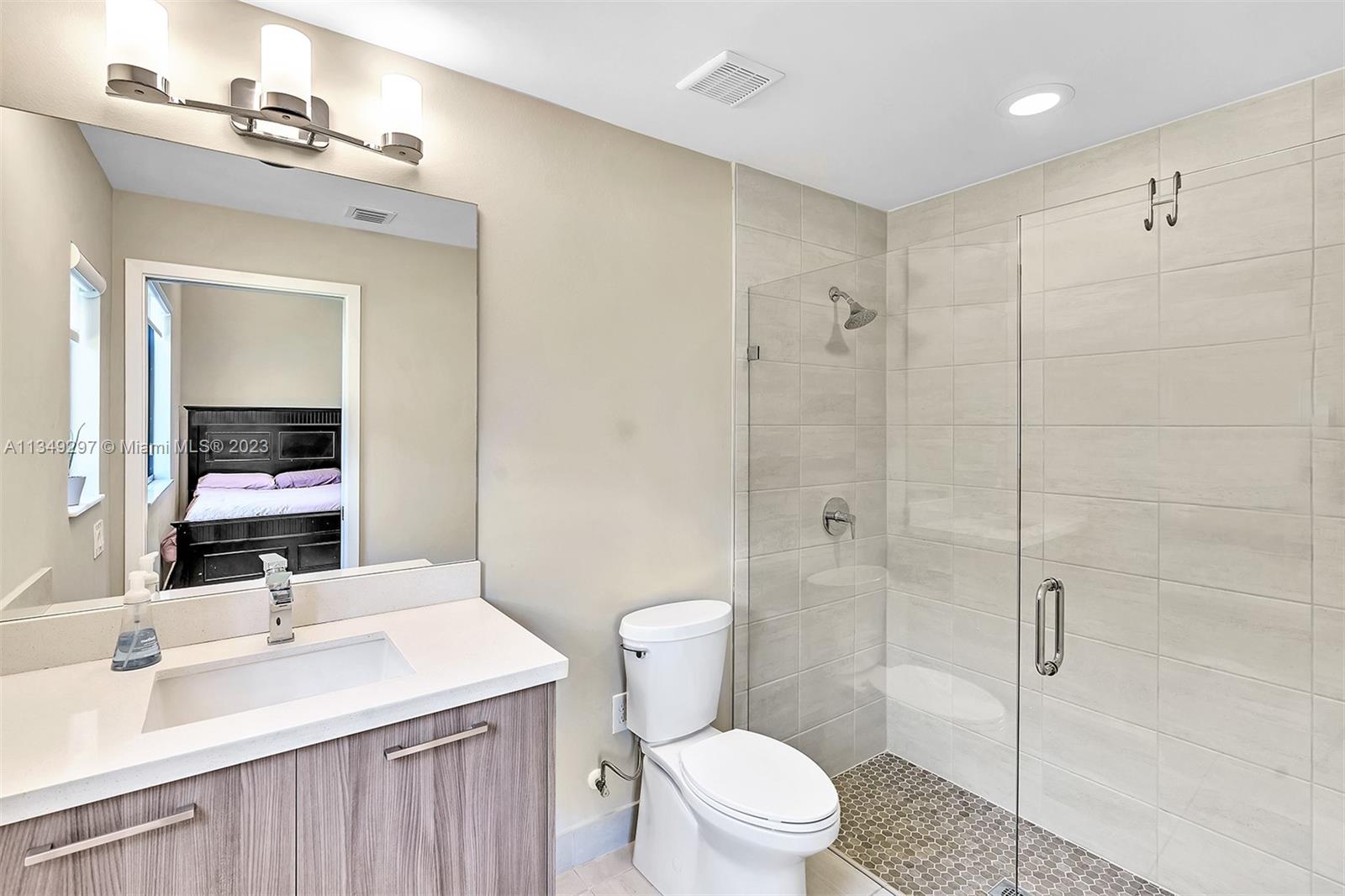 ROYAL ESTATES OF COOPER C - Residential Lease