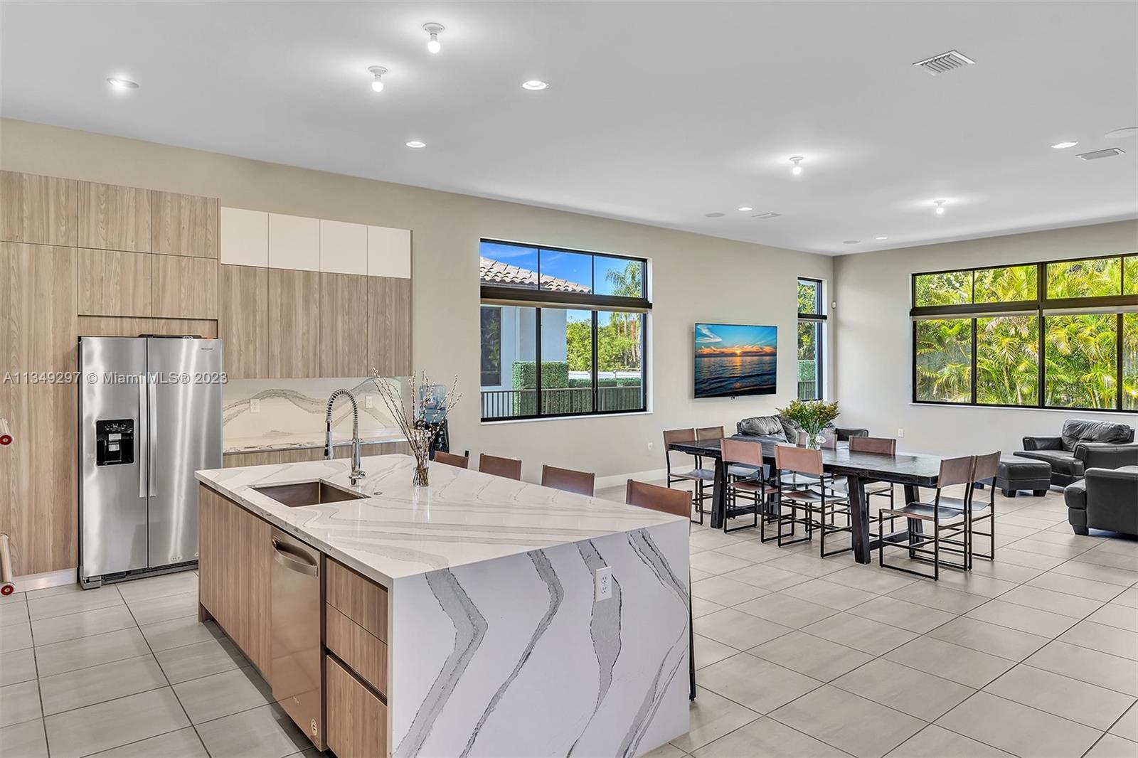 ROYAL ESTATES OF COOPER C - Residential Lease