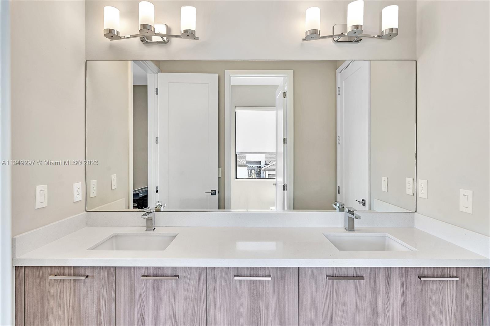 ROYAL ESTATES OF COOPER C - Residential Lease