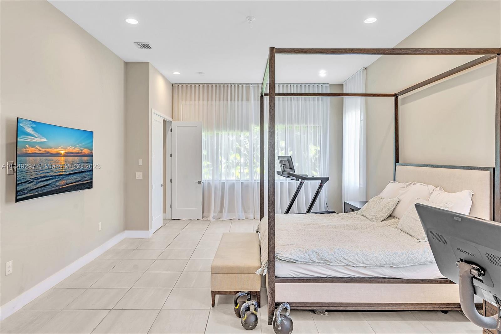 ROYAL ESTATES OF COOPER C - Residential Lease