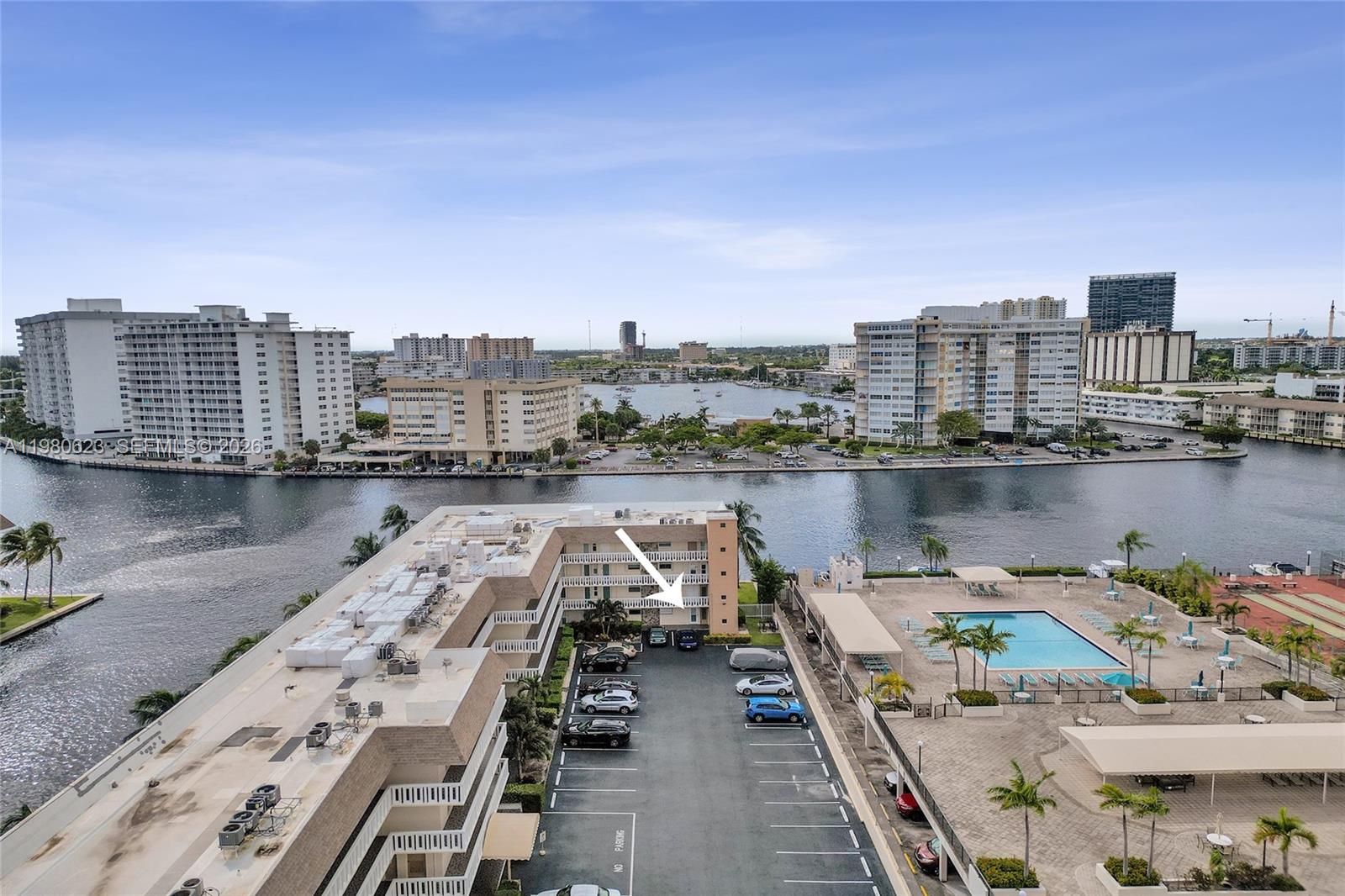 ISLANDS-BERMUDA CONDO - Residential