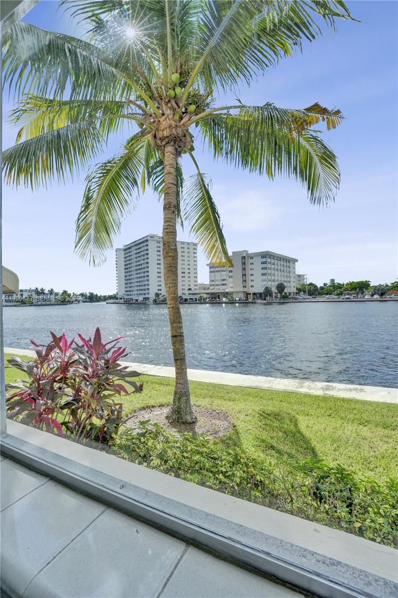 ISLANDS-BERMUDA CONDO - Residential