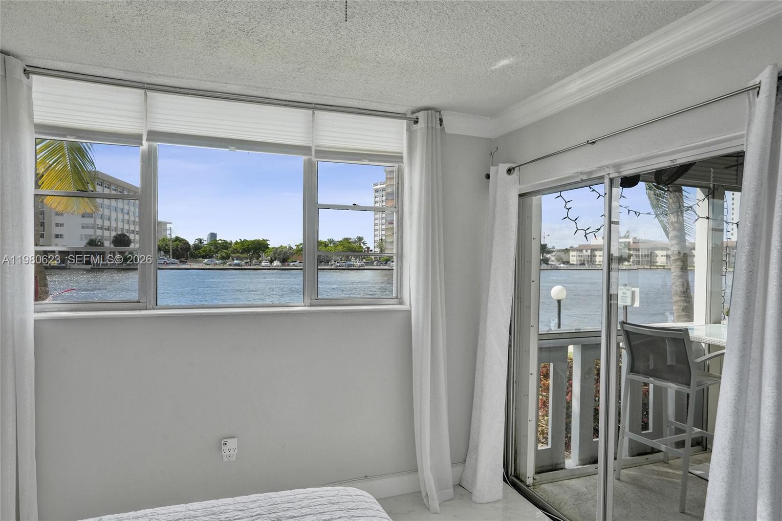 ISLANDS-BERMUDA CONDO - Residential