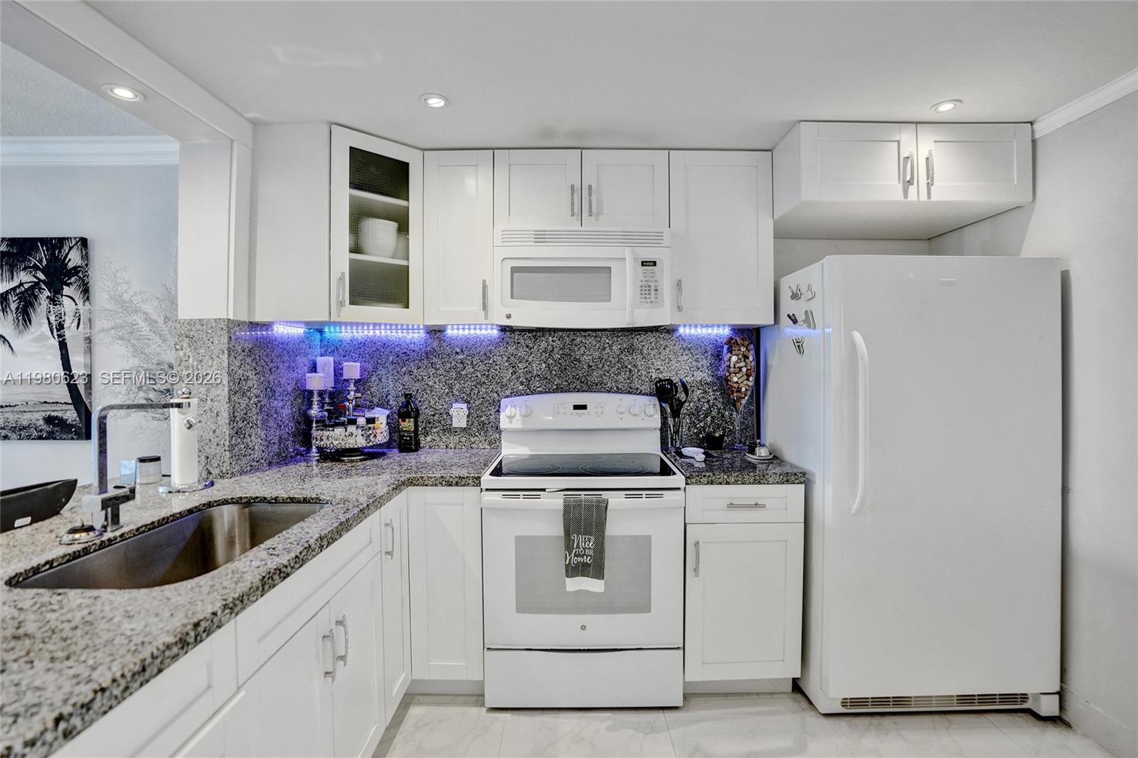 ISLANDS-BERMUDA CONDO - Residential