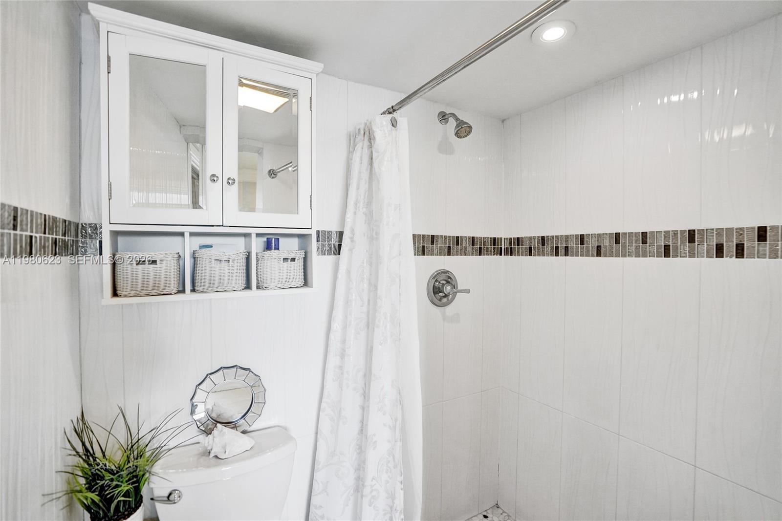 ISLANDS-BERMUDA CONDO - Residential