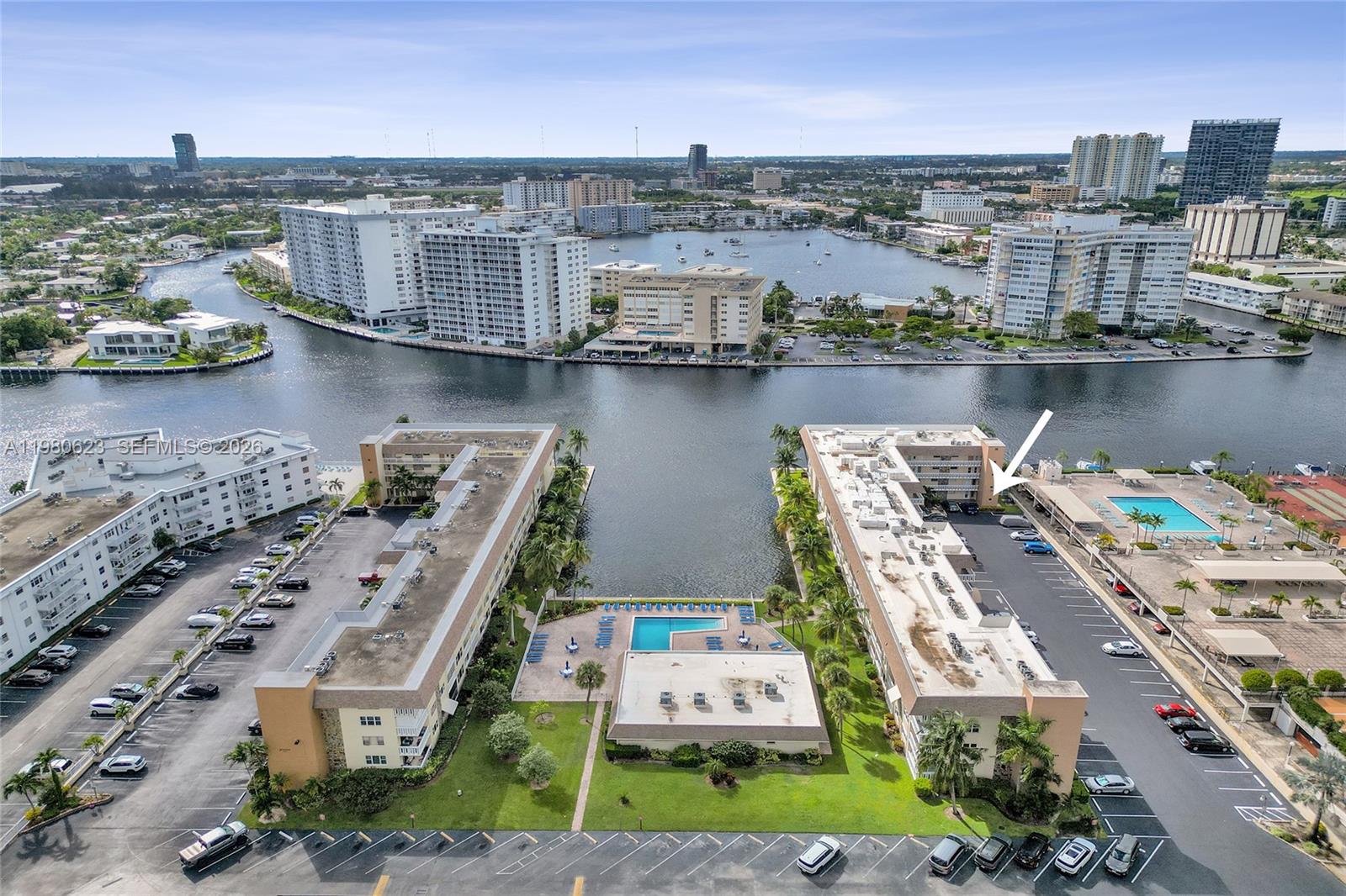 ISLANDS-BERMUDA CONDO - Residential