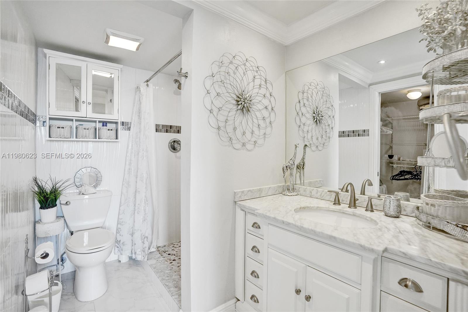 ISLANDS-BERMUDA CONDO - Residential