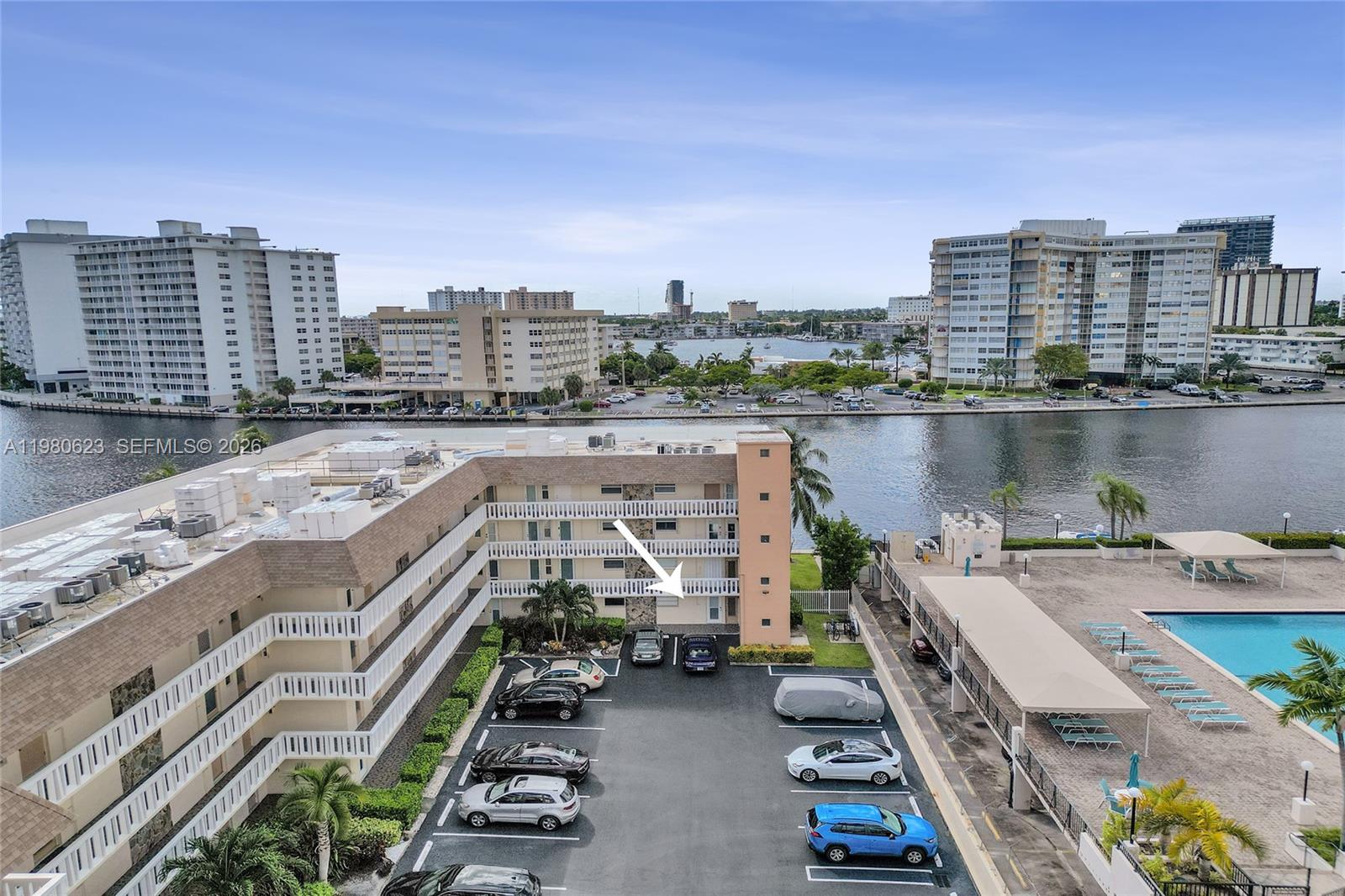ISLANDS-BERMUDA CONDO - Residential