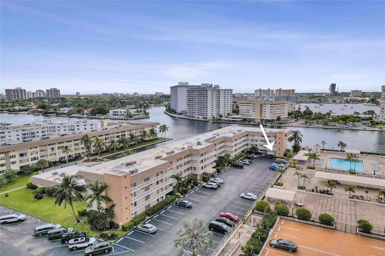 ISLANDS-BERMUDA CONDO - Residential