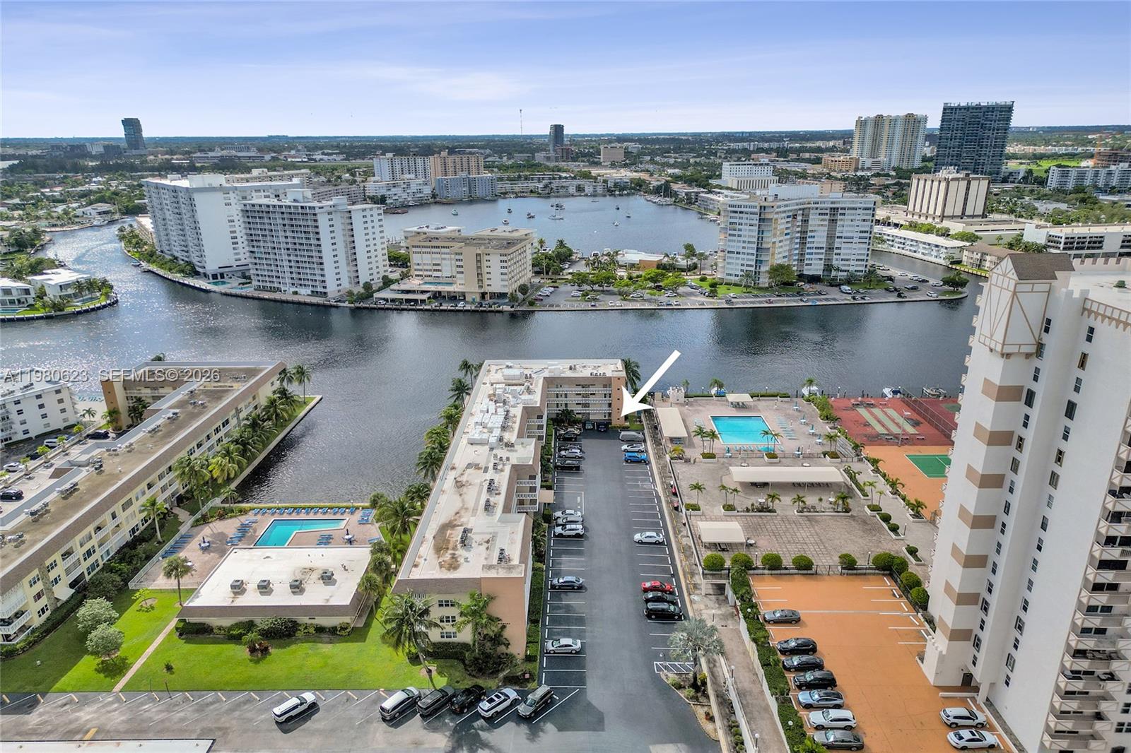 ISLANDS-BERMUDA CONDO - Residential