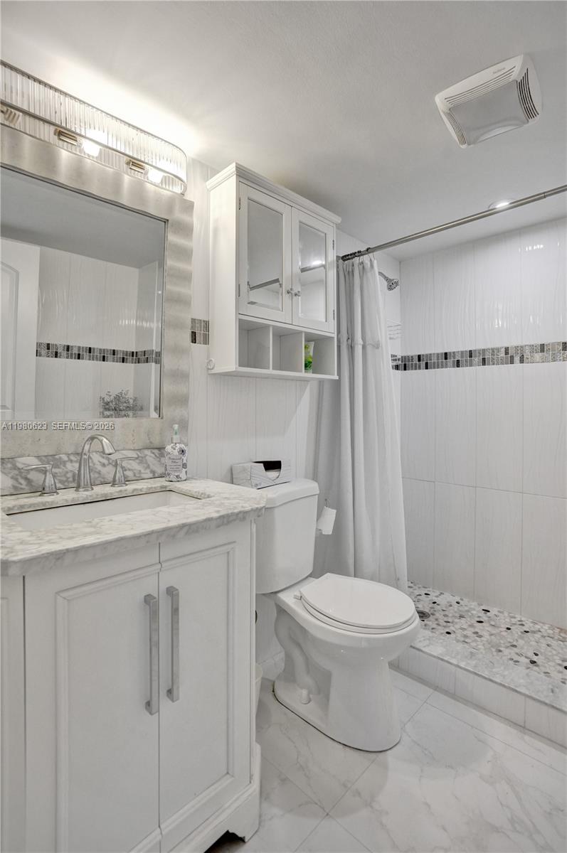 ISLANDS-BERMUDA CONDO - Residential