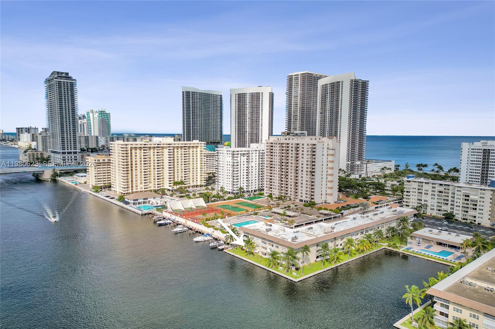 ISLANDS-BERMUDA CONDO - Residential