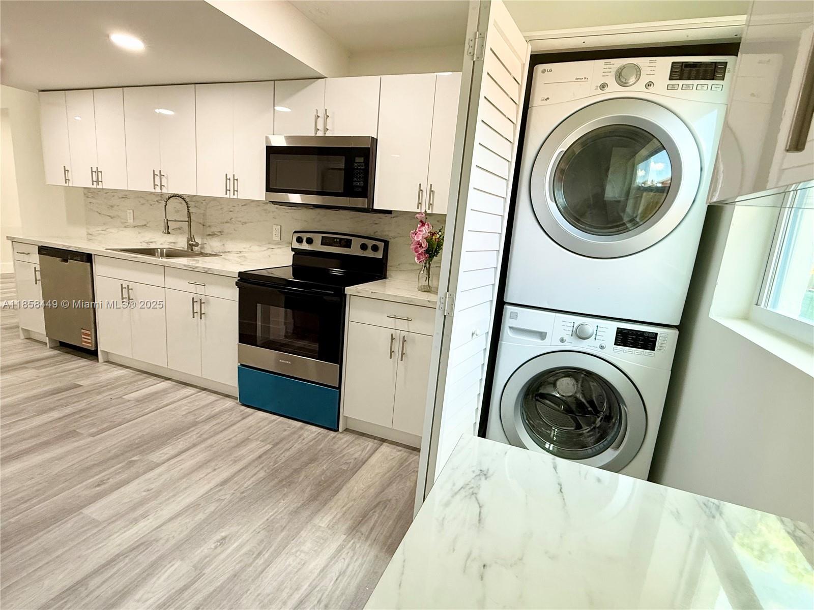 2051 NW 28th Ter