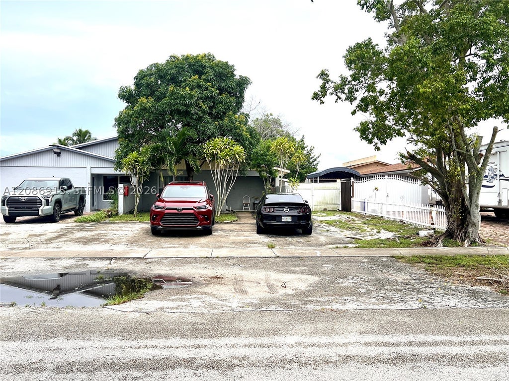 Photo of 5822 Albert Rd, West Palm Beach, FL 33415 (MLS # A12086915)
