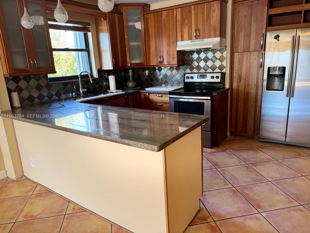 Photo of 1900 Diana Dr #3C, Hallandale Beach, FL 33009 (MLS # A11963284)