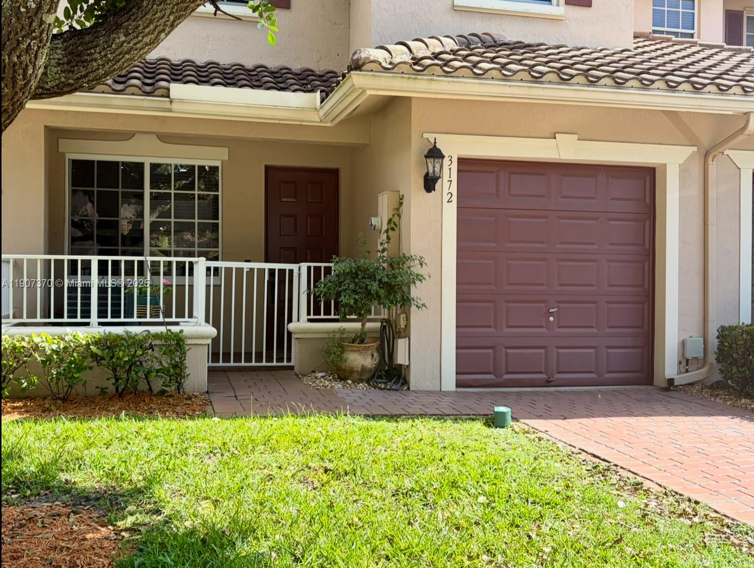 ROLLING HILLS GOLF & TENN - Residential Lease