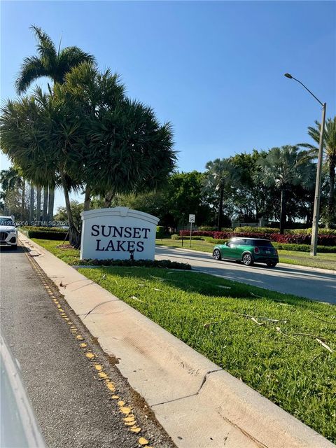 Tiny photo for 18991 SW 32nd St, Miramar, FL 33029 (MLS # A12026956)