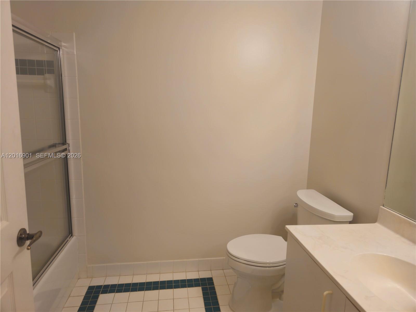 REGATTA POINTE CONDO NO S - Residential