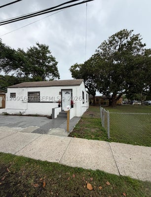 4303 NW 13TH AVE, MIAMI, FL 33142 - Image beaeffa25b7fae3e989b247fa37eb3ac/2998480958