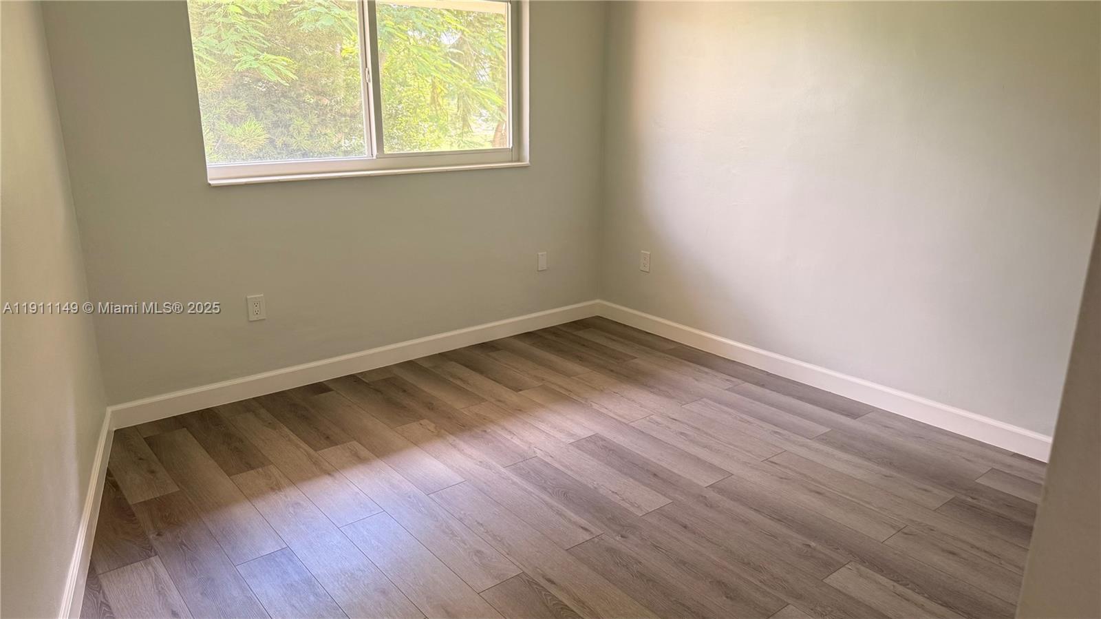 VILLAS OF MIAMI LAKES CON - Residential Lease