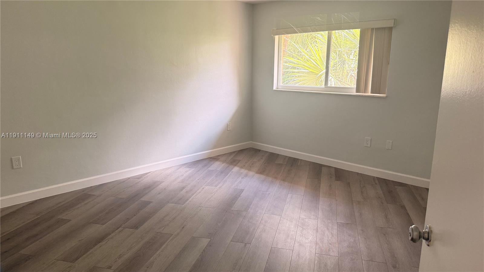 VILLAS OF MIAMI LAKES CON - Residential Lease