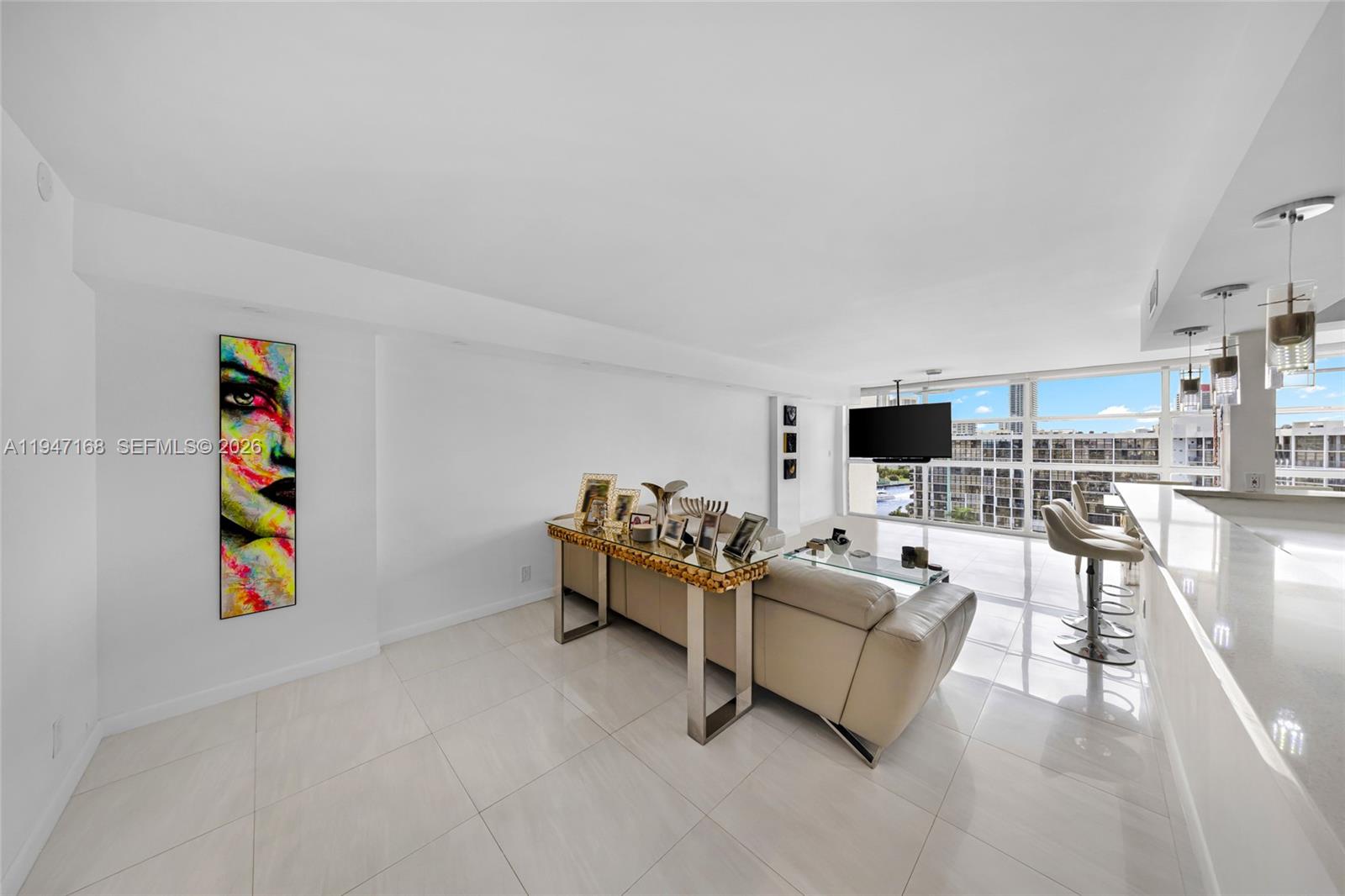 600 Parkview Dr 1114