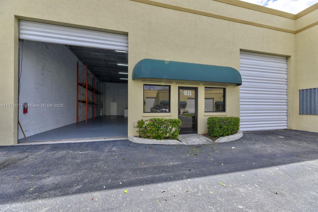 Photo of 1635 W Mcnab Rd #17, Pompano Beach, FL 33069 (MLS # A11779011)