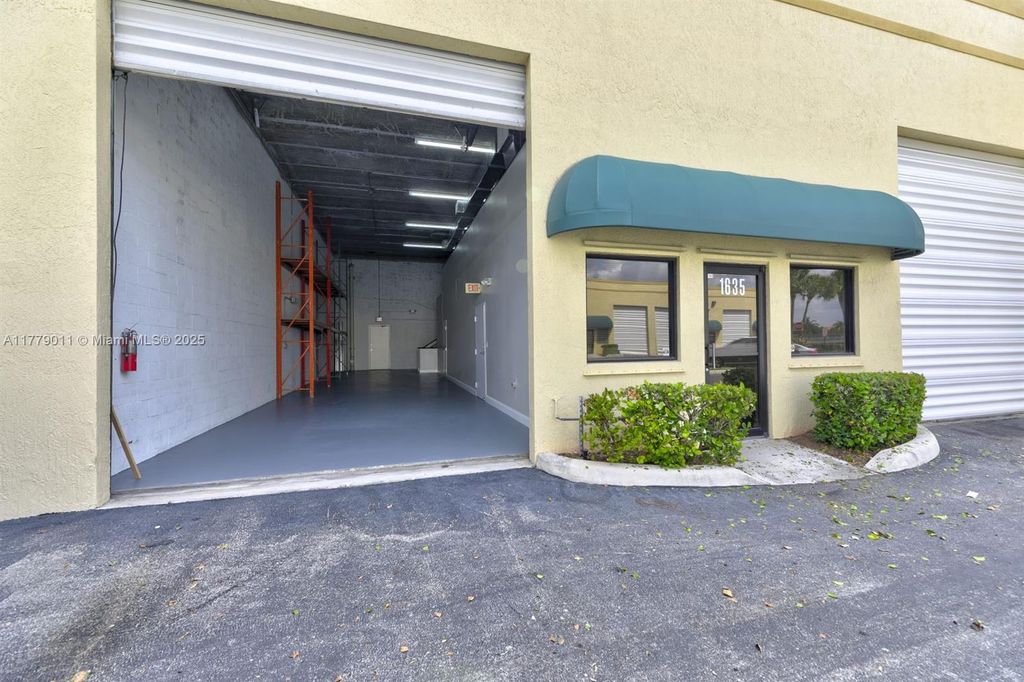 Photo of 1635 W Mcnab Rd #17, Pompano Beach, FL 33069 (MLS # A11779011)