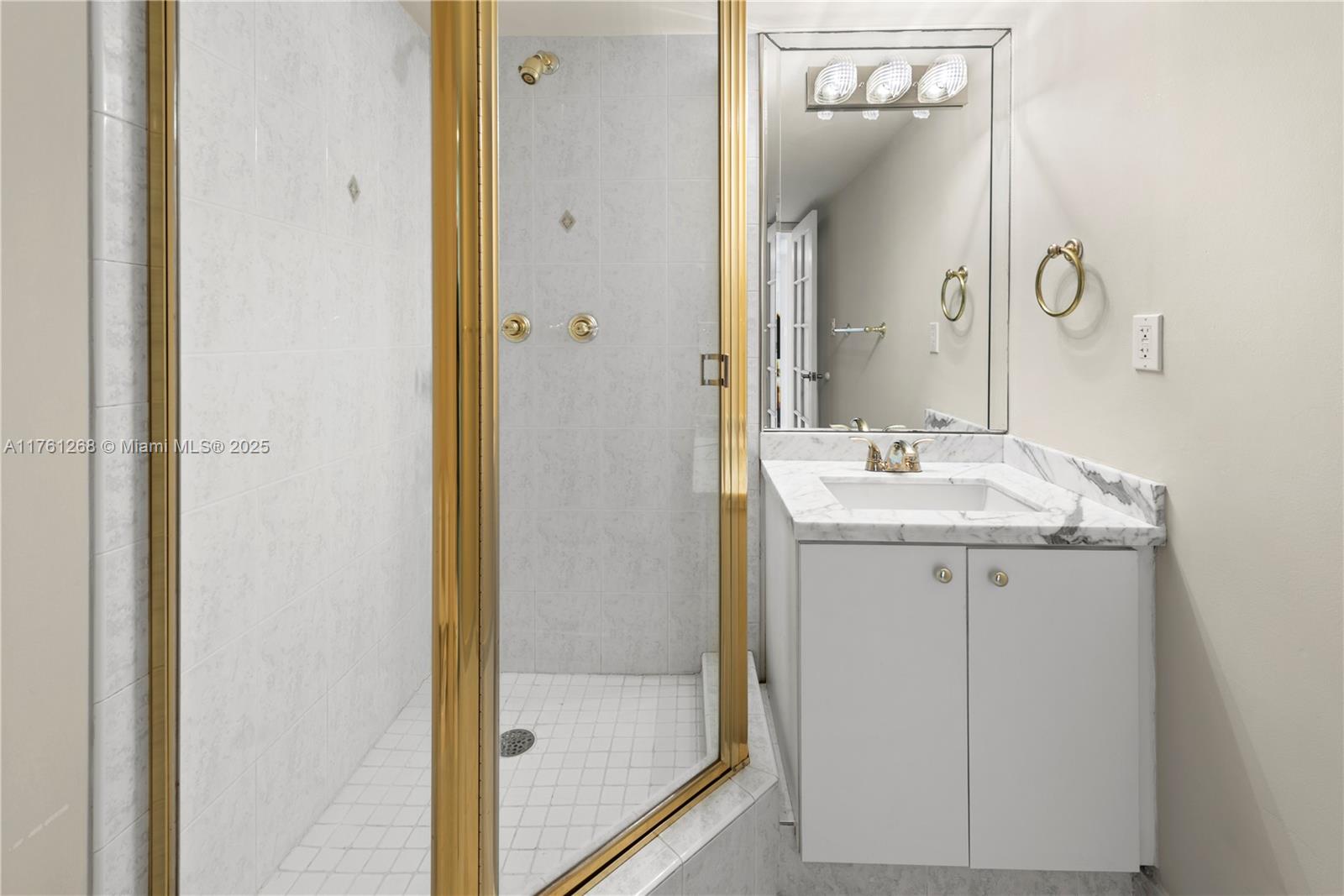 CLUB ATLANTIS CONDO - Residential